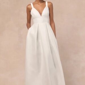 Ivory sleeveless maxi dress with pockets